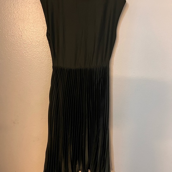 H&M maxi dress in olive green - Picture 3 of 5